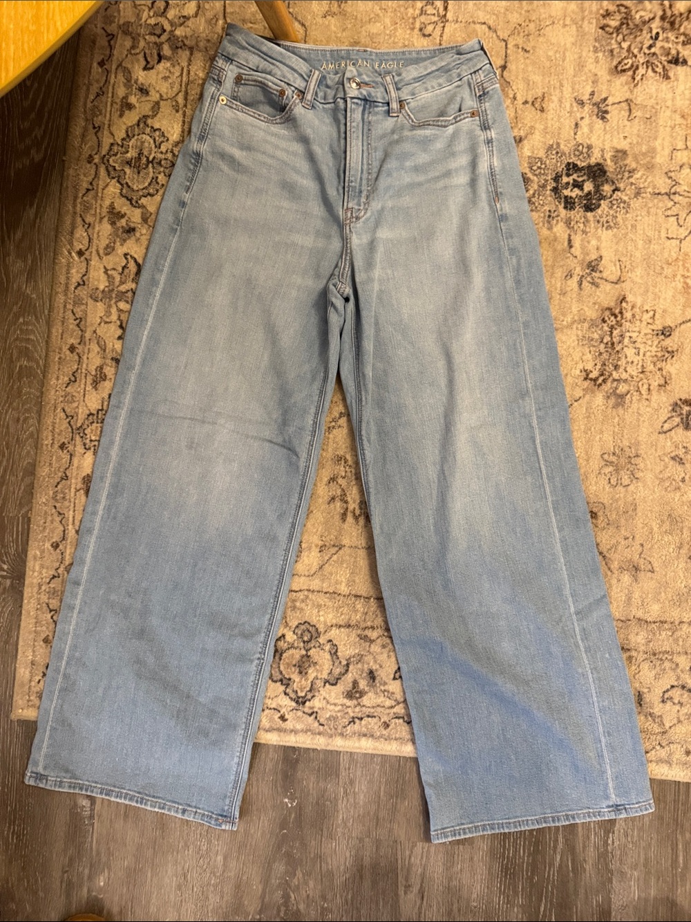 American Eagle Outfitters Men’s Light Blue Relaxed Straight Jeans